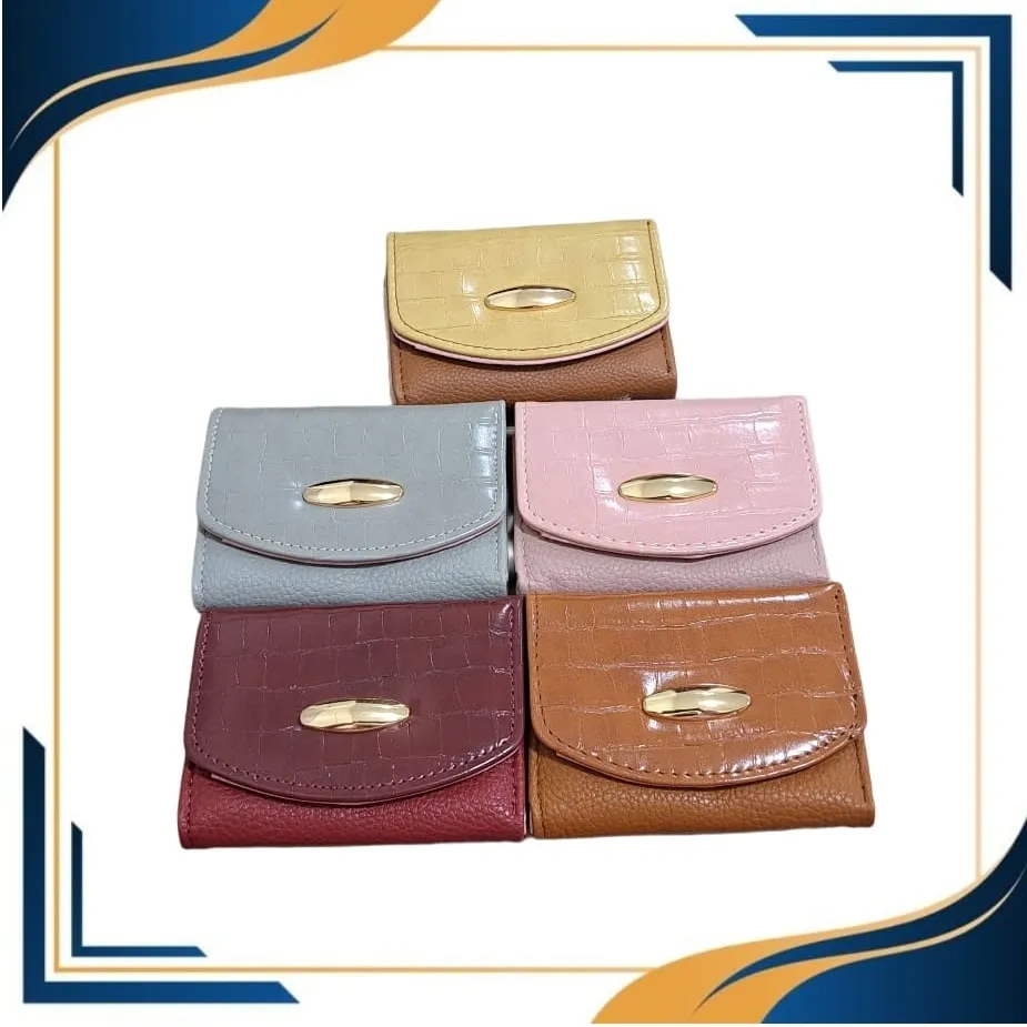 محفظة نسائية مع النحت - صورة 1