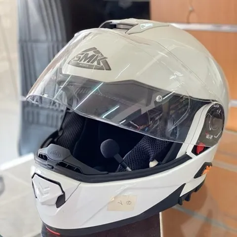 Halmet SMK - Image 1