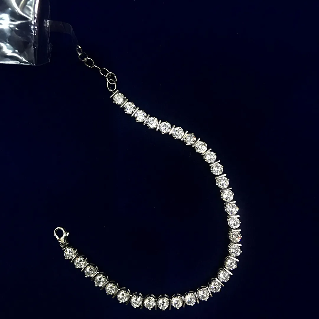 إسوارة يد نسائية فضة خالصة - Image 1