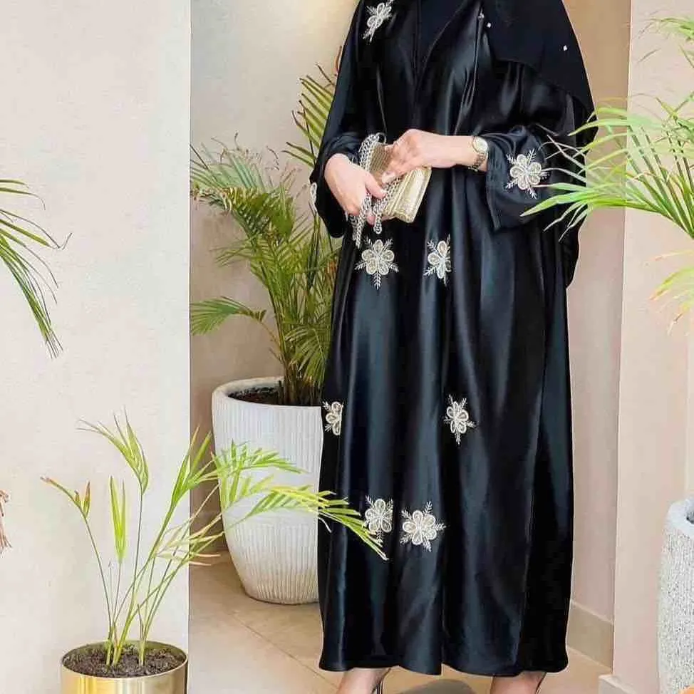 عبايه الورود - Image 1