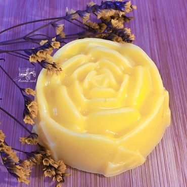 صابون طبيعي برائحة الياسمين